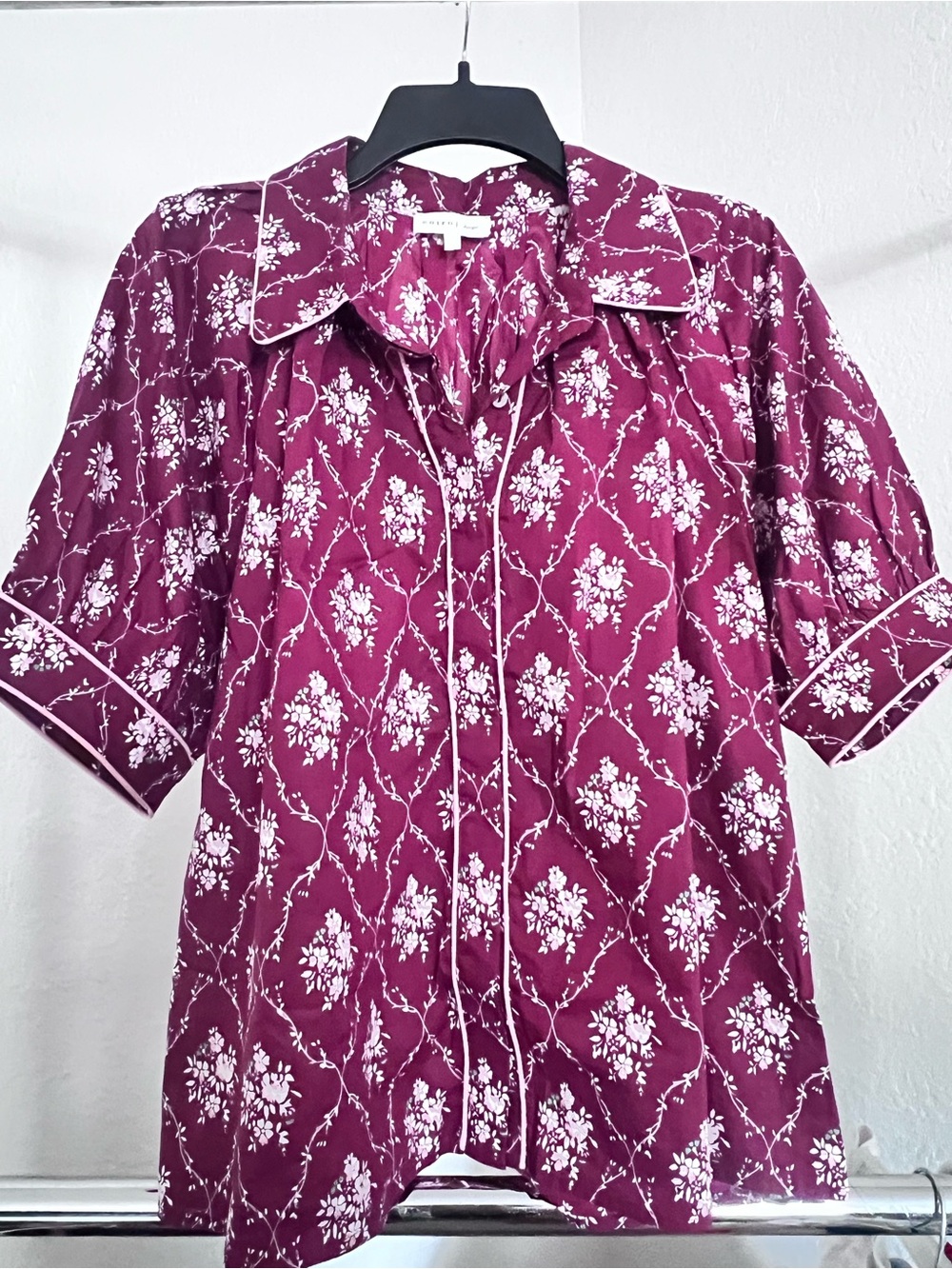 entro Plum Floral Short-Sleeve Button-Down Shirt with White Piping L / XL